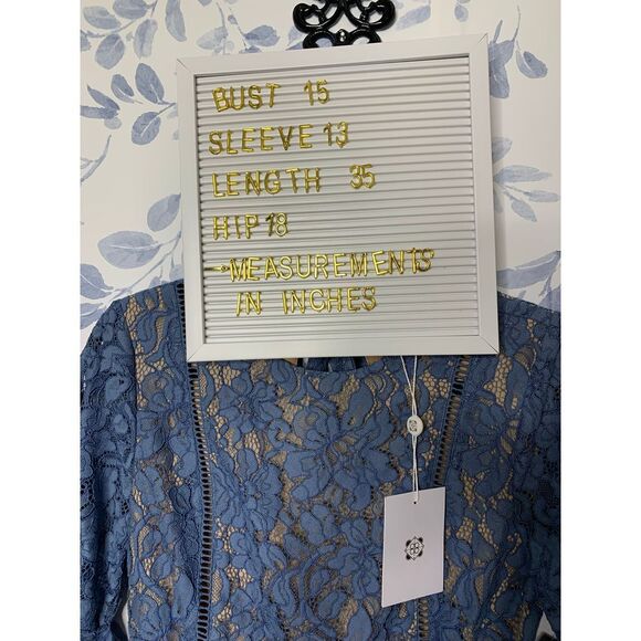 WAYF Lace Print Dress With Bell Sleeves NWT Size Small - Picture 6 of 6